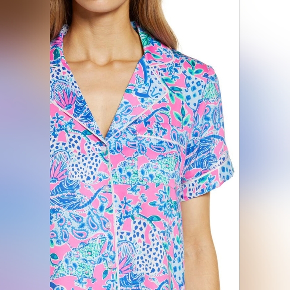 Lily Pulitzer Pajama Woven Short Sleeve Top Untamed Hearts Size S NEW - Picture 4 of 9